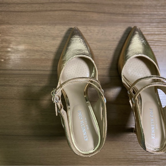 NWOT Kenneth Cole Riley Light Gold Strappy Open Back Heel - Picture 3 of 13